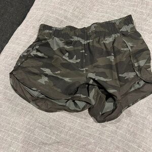 Athleta - Women's Shorts Camo - Size S